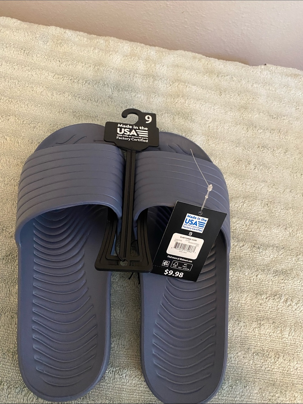 3/$20 Slide sandals - Picture 10 of 14